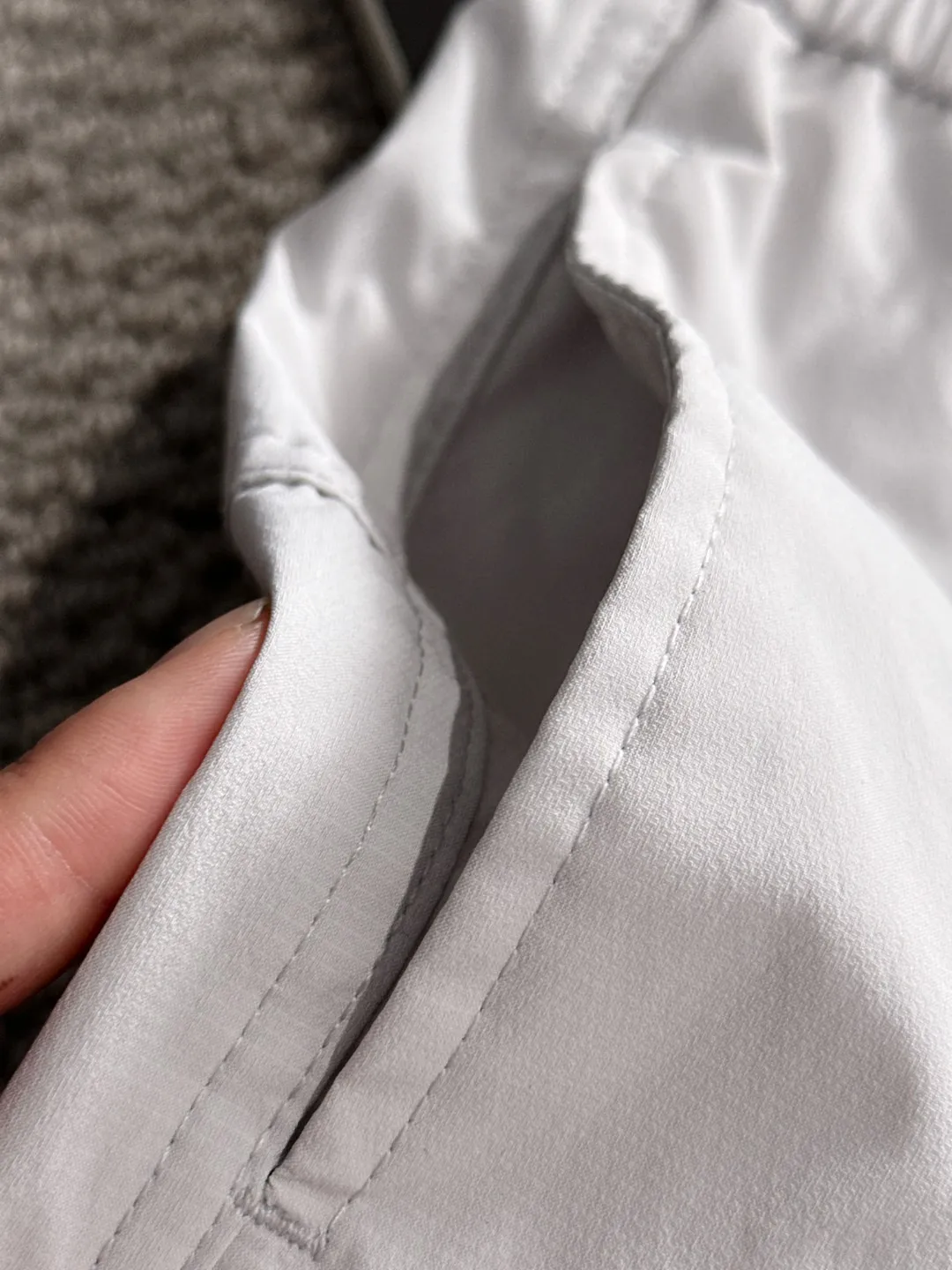 🅿️330 next day shipping, high-end goods, Stone Island 2025 spring and summer new elastic band casual shorts, counter-customized fabrics, high breathability and comfort, impeccable details, brand element design concept, reflecting high quality. It feels delicate and soft! It presents a casual cut and the upper body shape is great! Size: M-4XL